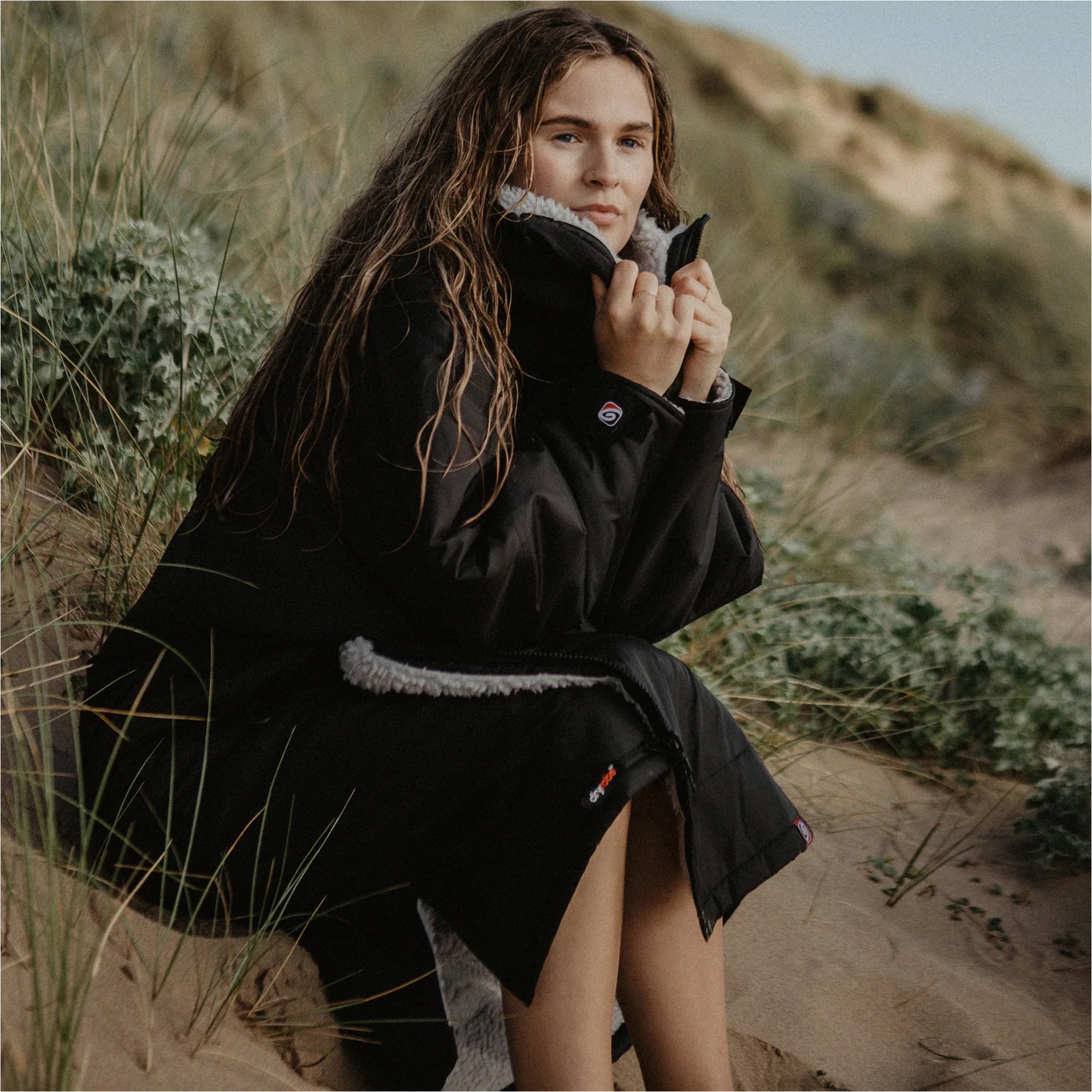 2026 Dryrobe Advance Roupão De Troca De Roupa De Manga Comprida DALSV3 - Black / Cinza